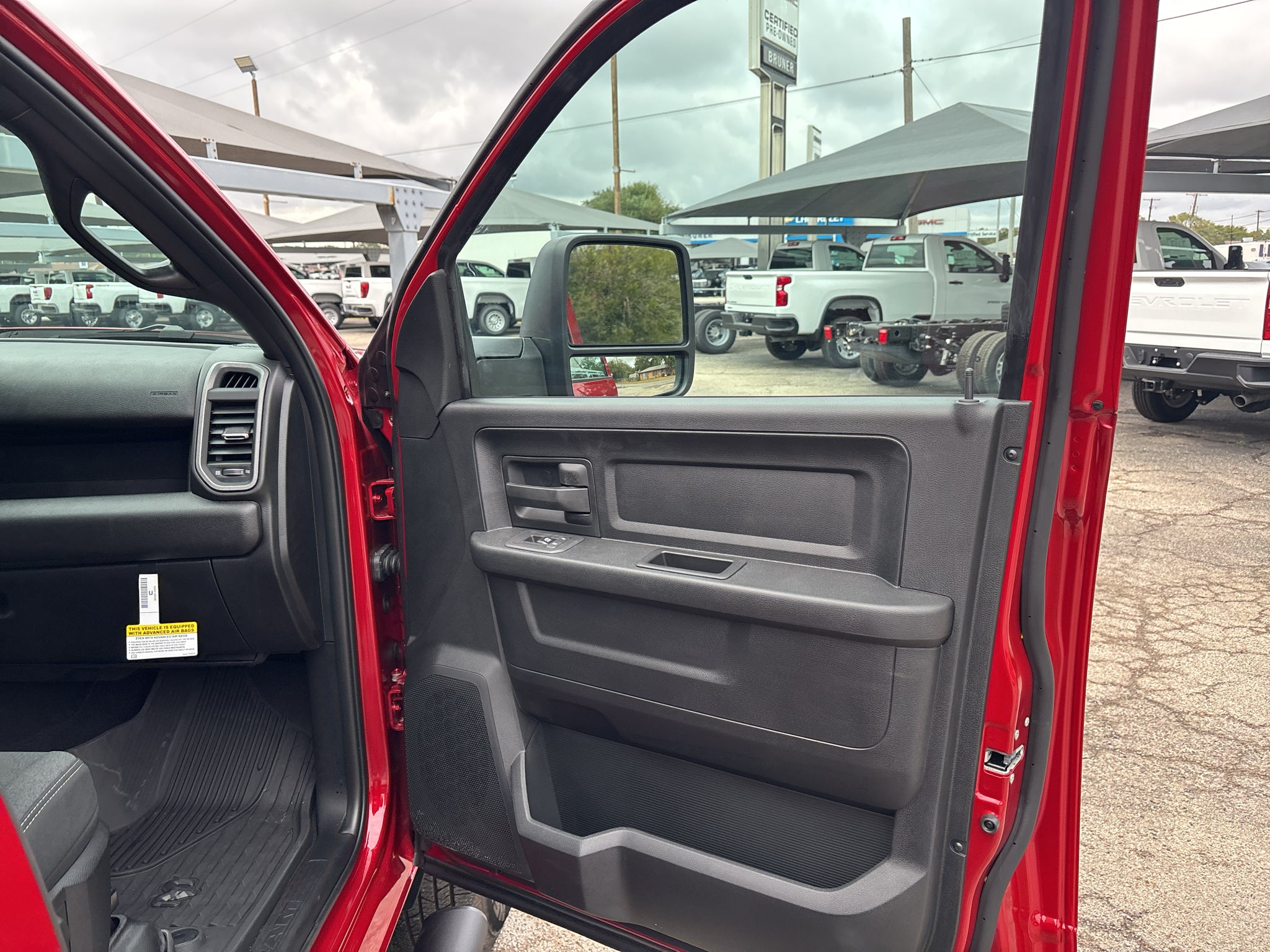 2027 RAM Ram 3500 RAM 3500 TRADESMAN CREW CAB 4X4 8' BOX