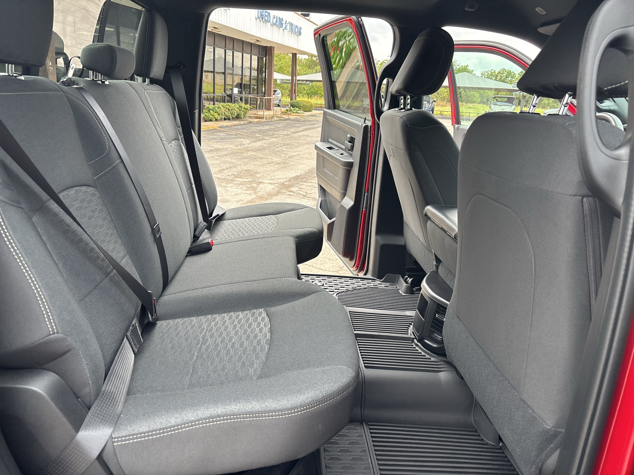 2027 RAM Ram 3500 RAM 3500 TRADESMAN CREW CAB 4X4 8' BOX