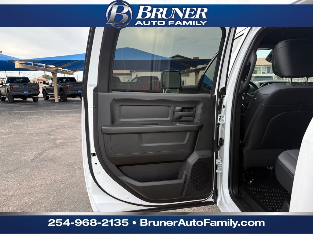 2026 RAM Ram 3500 RAM 3500 TRADESMAN CREW CAB 4X4 8' BOX