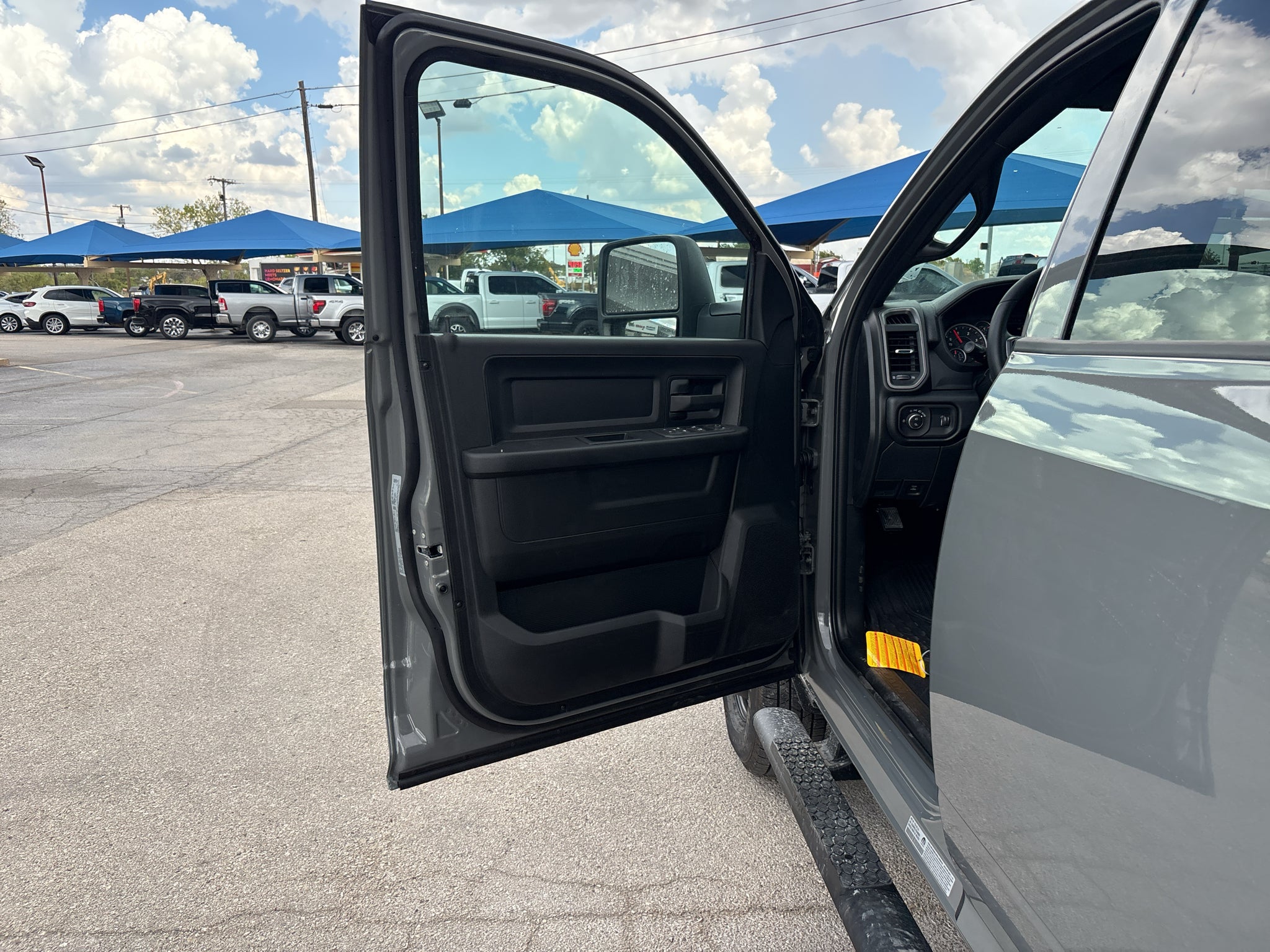 2027 RAM Ram 3500 RAM 3500 TRADESMAN CREW CAB 4X4 8' BOX
