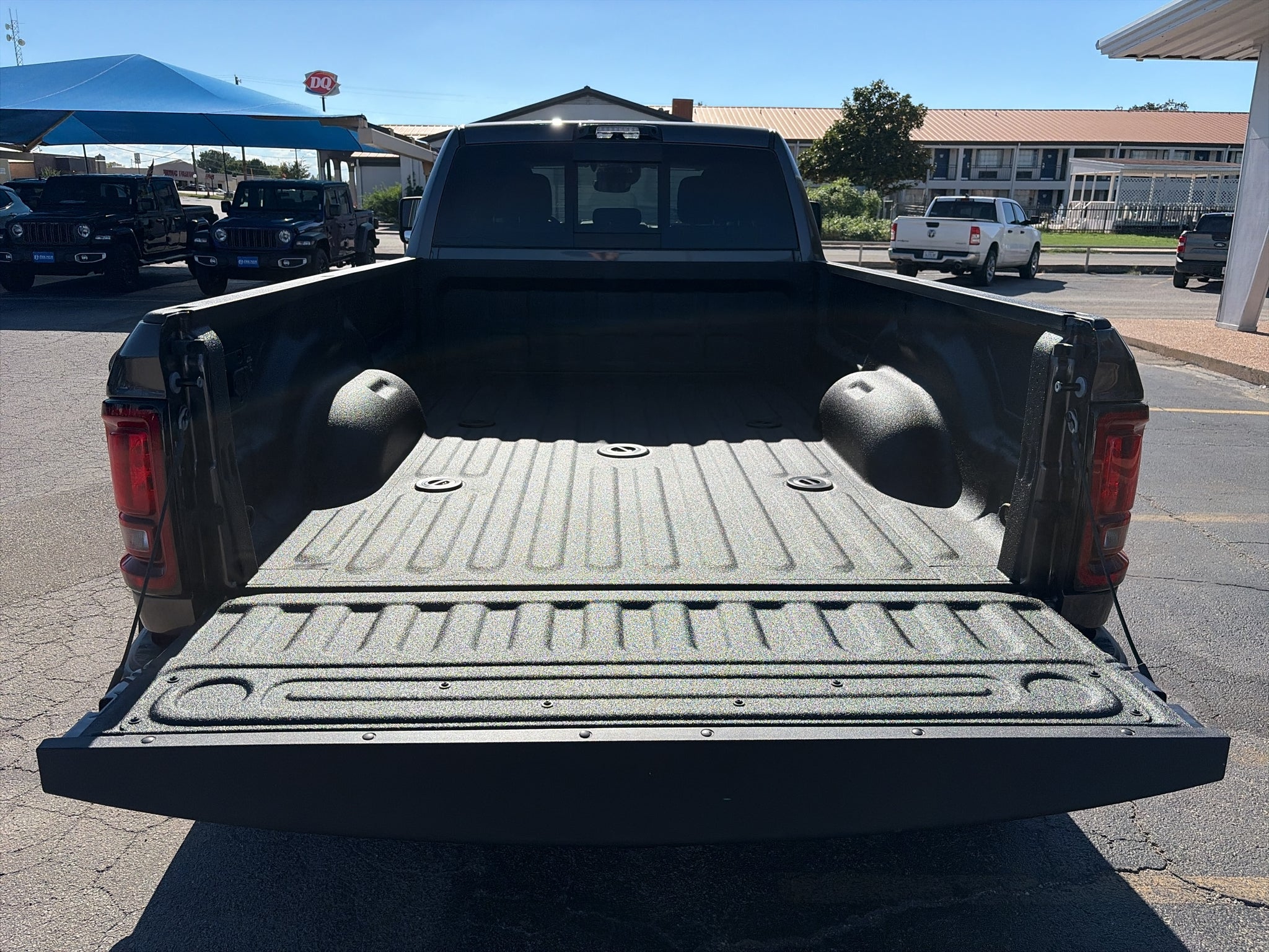 2027 RAM Ram 3500 RAM 3500 TRADESMAN CREW CAB 4X4 8' BOX