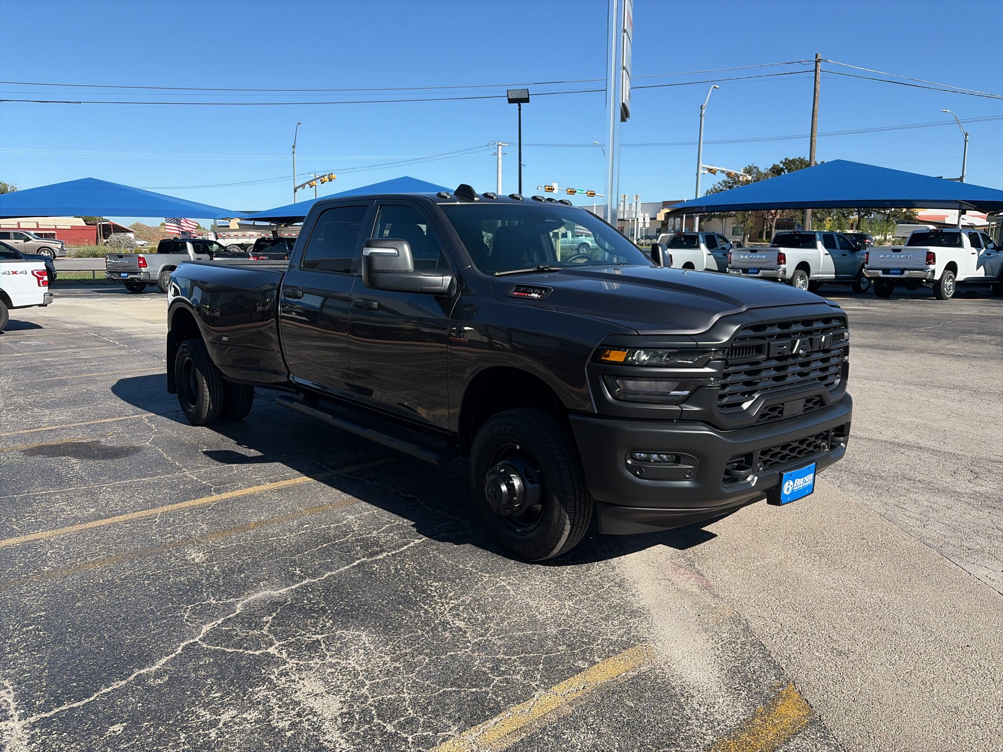 2027 RAM Ram 3500 RAM 3500 TRADESMAN CREW CAB 4X4 8' BOX