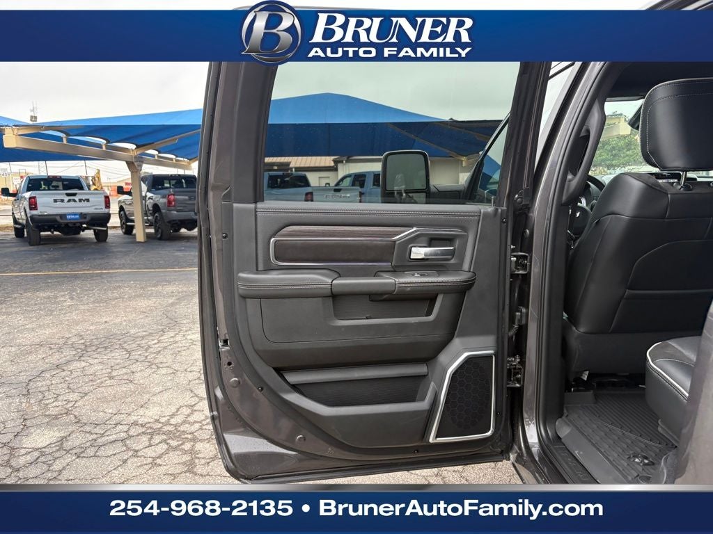 2026 RAM Ram 3500 RAM 3500 LARAMIE CREW CAB 4X4 8' BOX