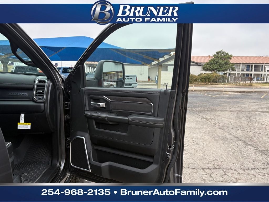 2026 RAM Ram 3500 RAM 3500 LARAMIE CREW CAB 4X4 8' BOX