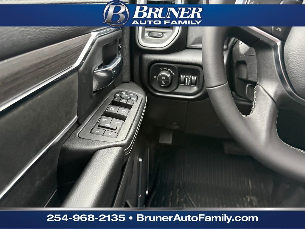 2026 RAM Ram 3500 RAM 3500 LARAMIE CREW CAB 4X4 8' BOX