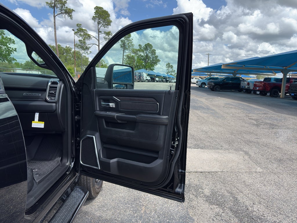 2026 RAM Ram 3500 RAM 3500 LARAMIE CREW CAB 4X4 8' BOX