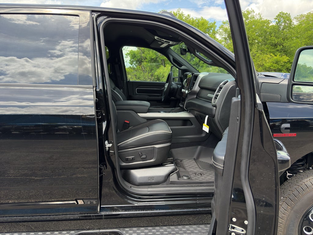 2026 RAM Ram 3500 RAM 3500 LARAMIE CREW CAB 4X4 8' BOX