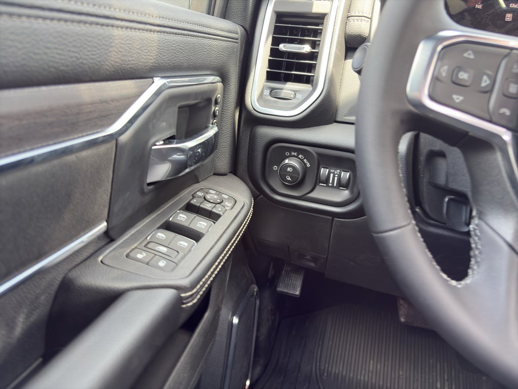 2026 RAM Ram 3500 RAM 3500 LARAMIE CREW CAB 4X4 8' BOX