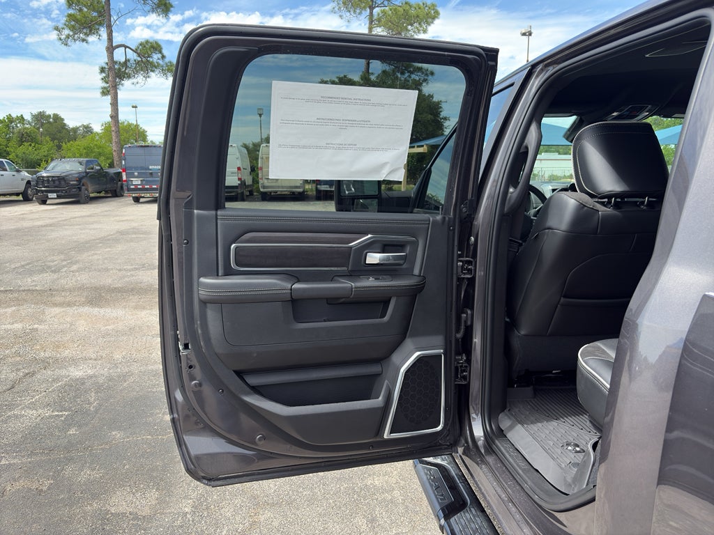 2026 RAM Ram 3500 RAM 3500 LARAMIE CREW CAB 4X4 8' BOX