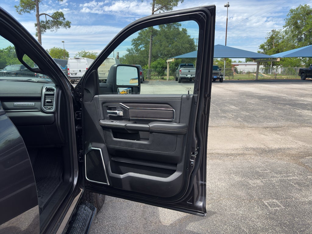 2026 RAM Ram 3500 RAM 3500 LARAMIE CREW CAB 4X4 8' BOX