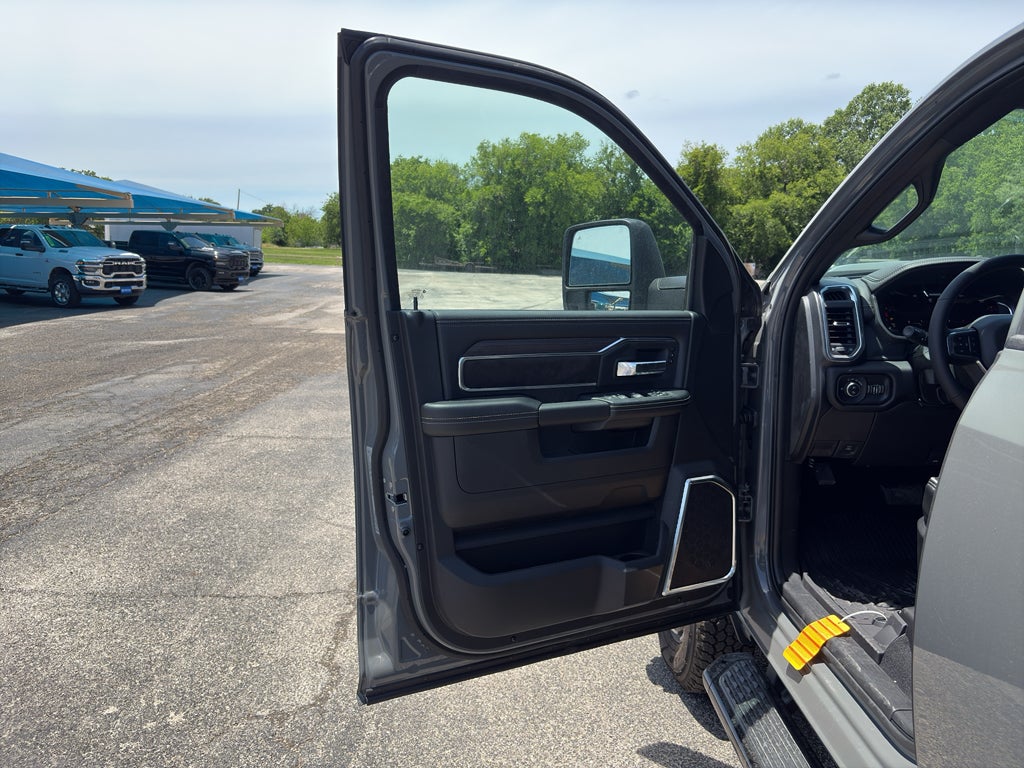 2026 RAM Ram 3500 RAM 3500 LARAMIE CREW CAB 4X4 8' BOX