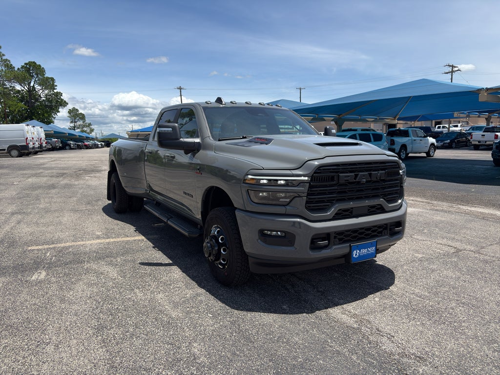 2026 RAM Ram 3500 RAM 3500 LARAMIE CREW CAB 4X4 8' BOX