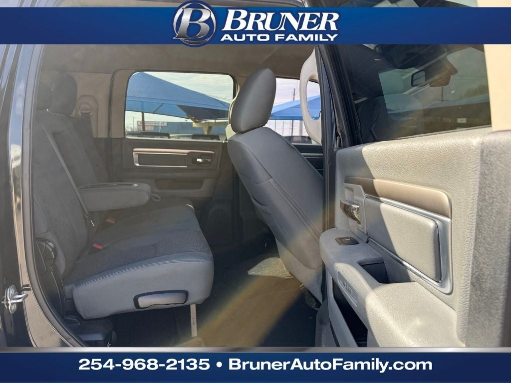 2017 RAM 3500 Lone Star Mega Cab 4x4 6'4' Box