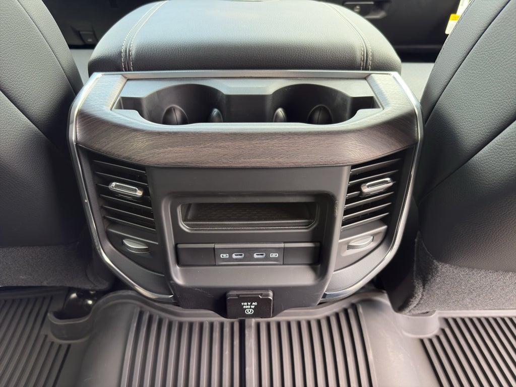 2026 RAM Ram 3500 RAM 3500 LARAMIE MEGA CAB 4X4 6'4' BOX
