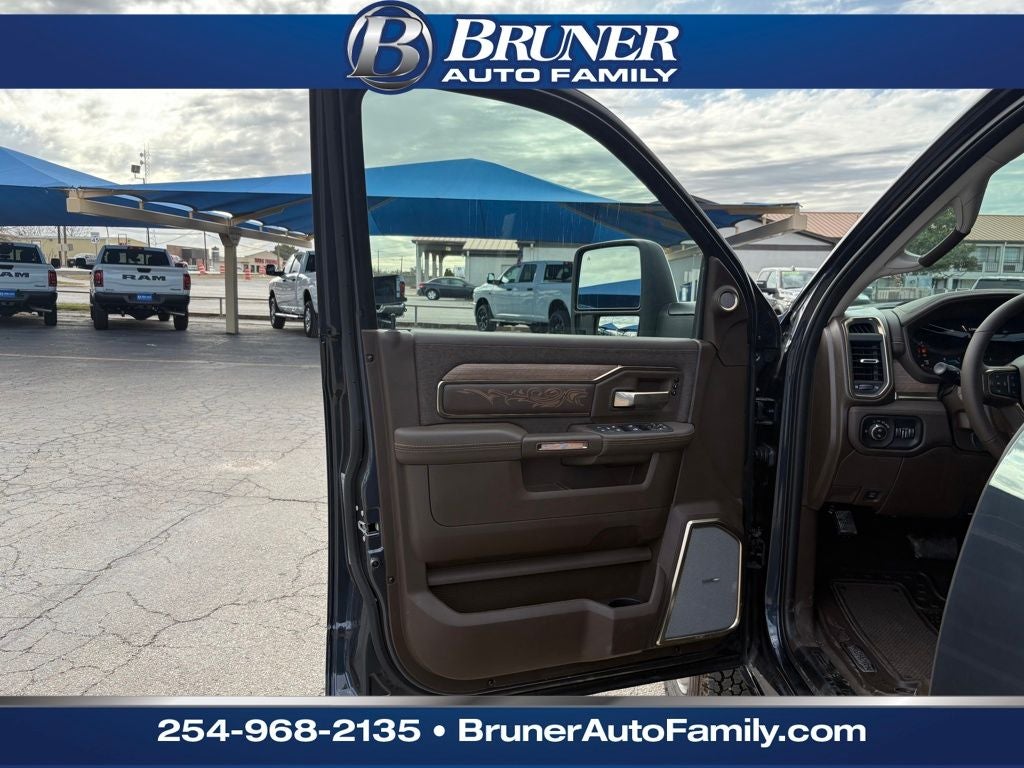 2026 RAM Ram 3500 RAM 3500 LIMITED LONGHORN CREW CAB 4X4 8' BOX