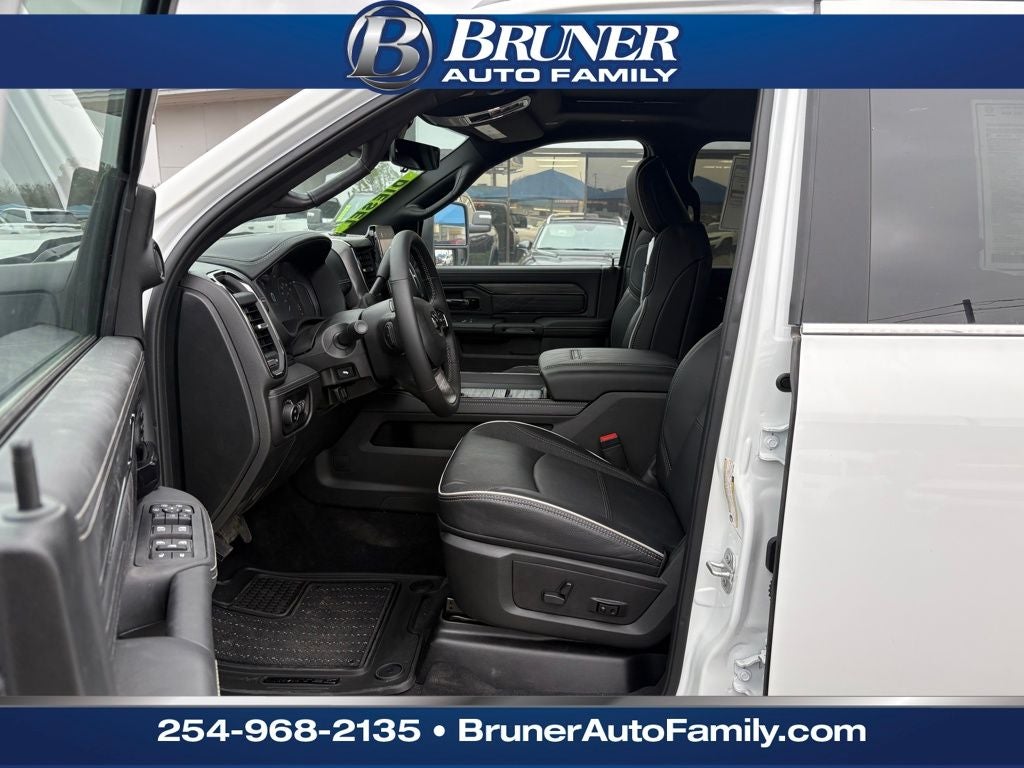 2026 RAM Ram 3500 RAM 3500 LIMITED CREW CAB 4X4 8' BOX