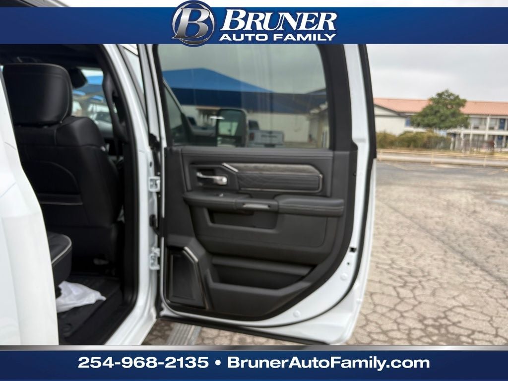 2026 RAM Ram 3500 RAM 3500 LIMITED CREW CAB 4X4 8' BOX