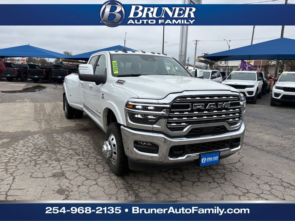 2026 RAM Ram 3500 RAM 3500 LIMITED CREW CAB 4X4 8' BOX