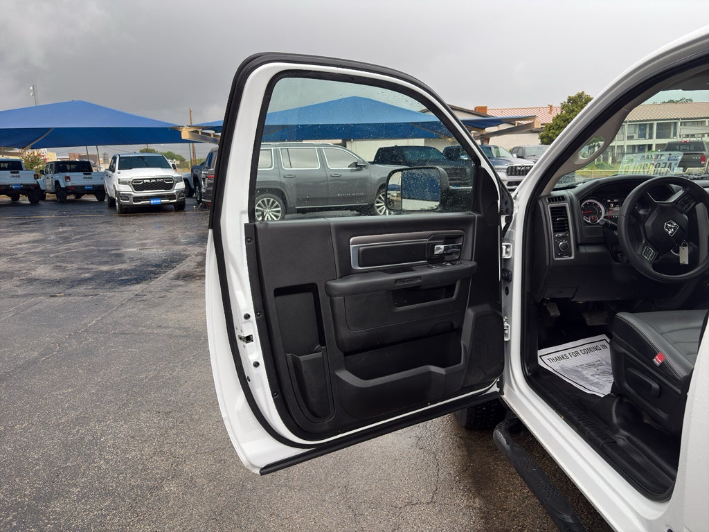 2021 RAM 1500 Classic Tradesman Regular Cab 4x2 8' Box