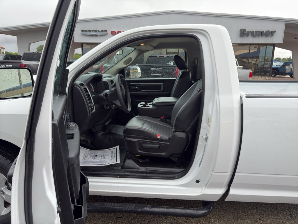 2021 RAM 1500 Classic Tradesman Regular Cab 4x2 8' Box