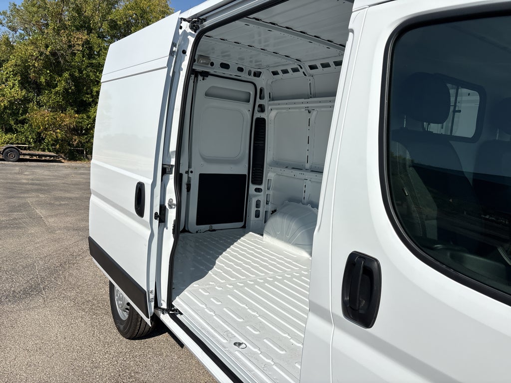 2027 RAM ProMaster Cargo Van Tradesman