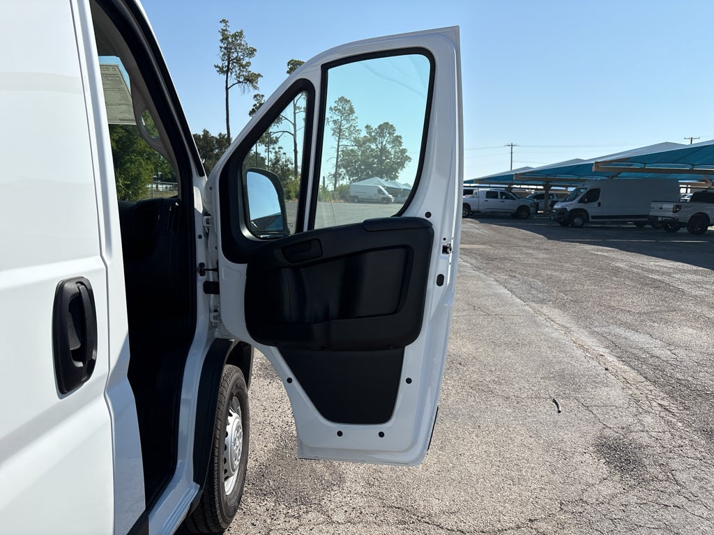 2027 RAM ProMaster Cargo Van Tradesman