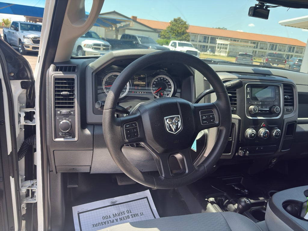 2017 RAM 2500 Tradesman Regular Cab 4x4 8' Box