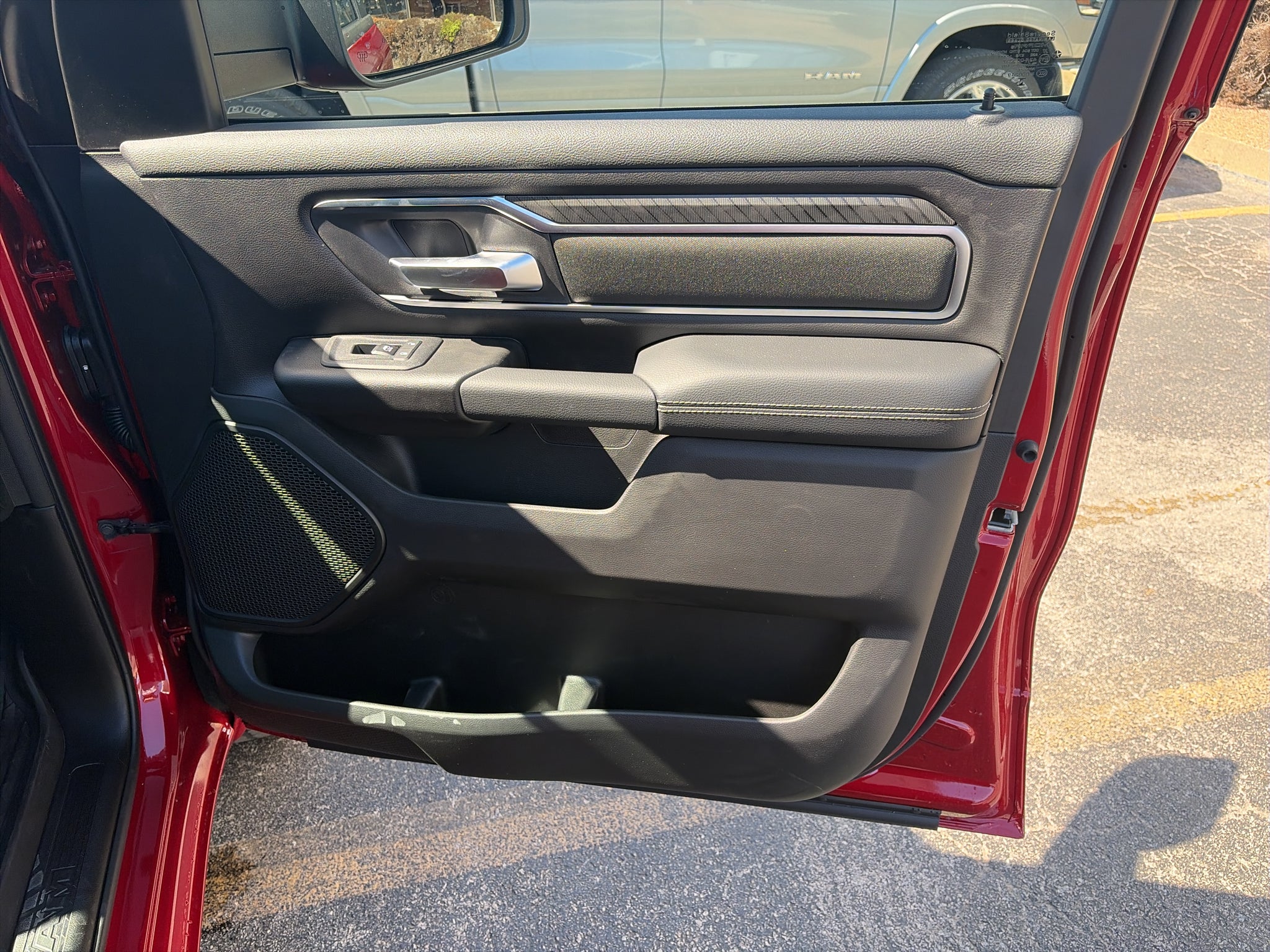 2027 RAM Ram 1500 RAM 1500 LONE STAR CREW CAB 4X4 5'7' BOX
