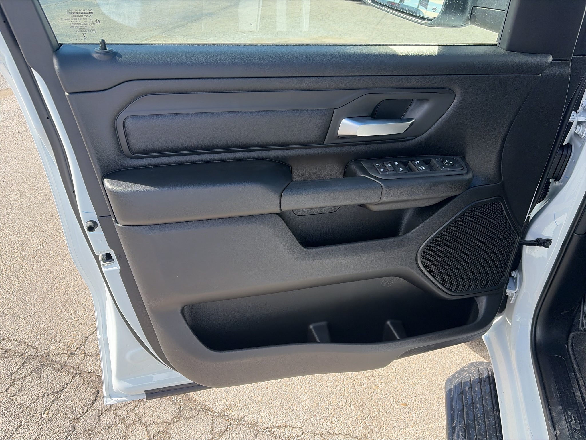 2027 RAM Ram 1500 RAM 1500 EXPRESS CREW CAB 4X4 5'7' BOX