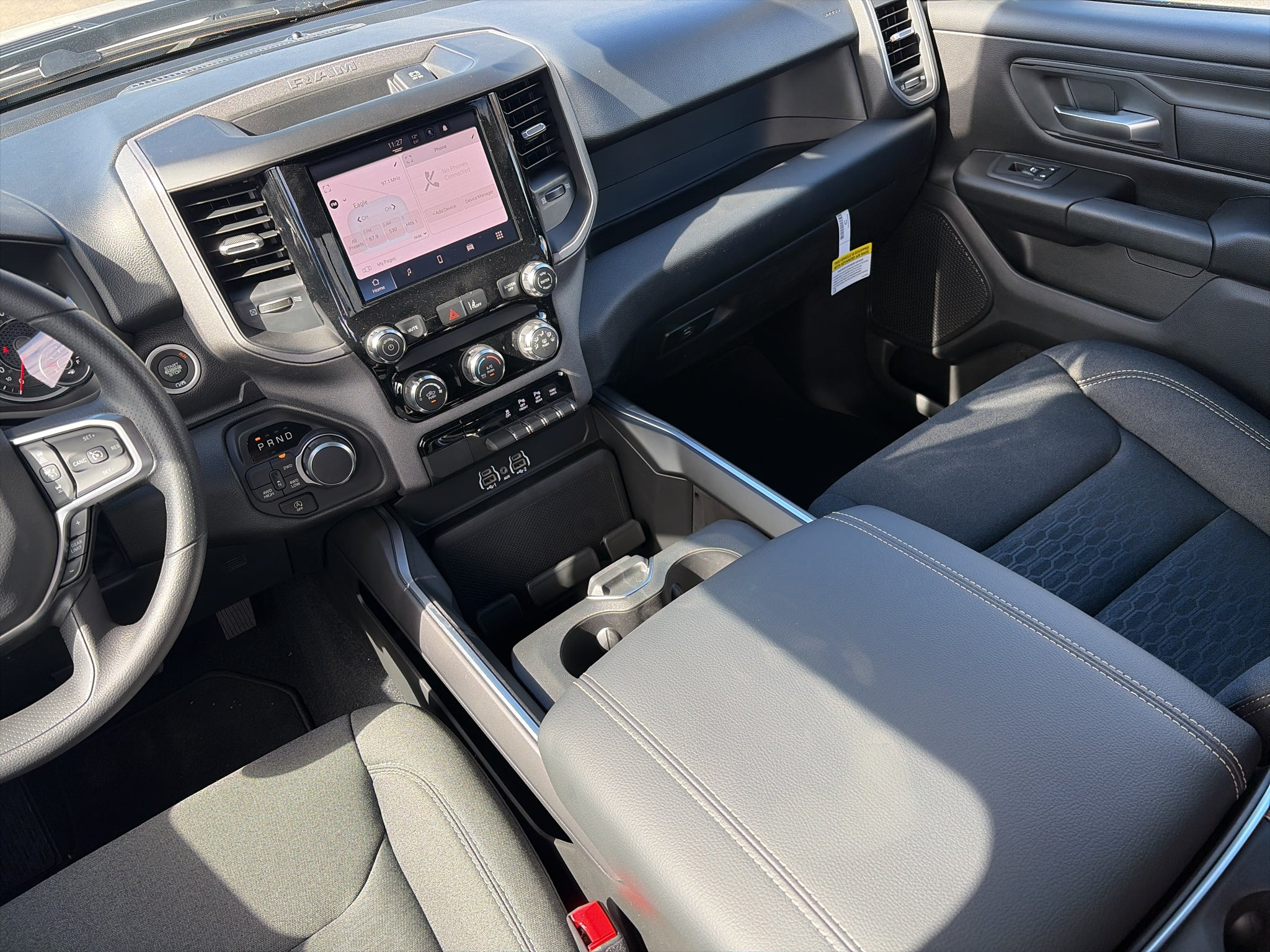 2027 RAM Ram 1500 RAM 1500 EXPRESS CREW CAB 4X4 5'7' BOX