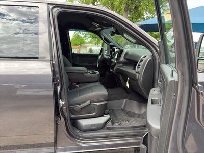 2026 RAM Ram 2500 RAM 2500 BLACK EXPRESS CREW CAB 4X4 6'4' BOX