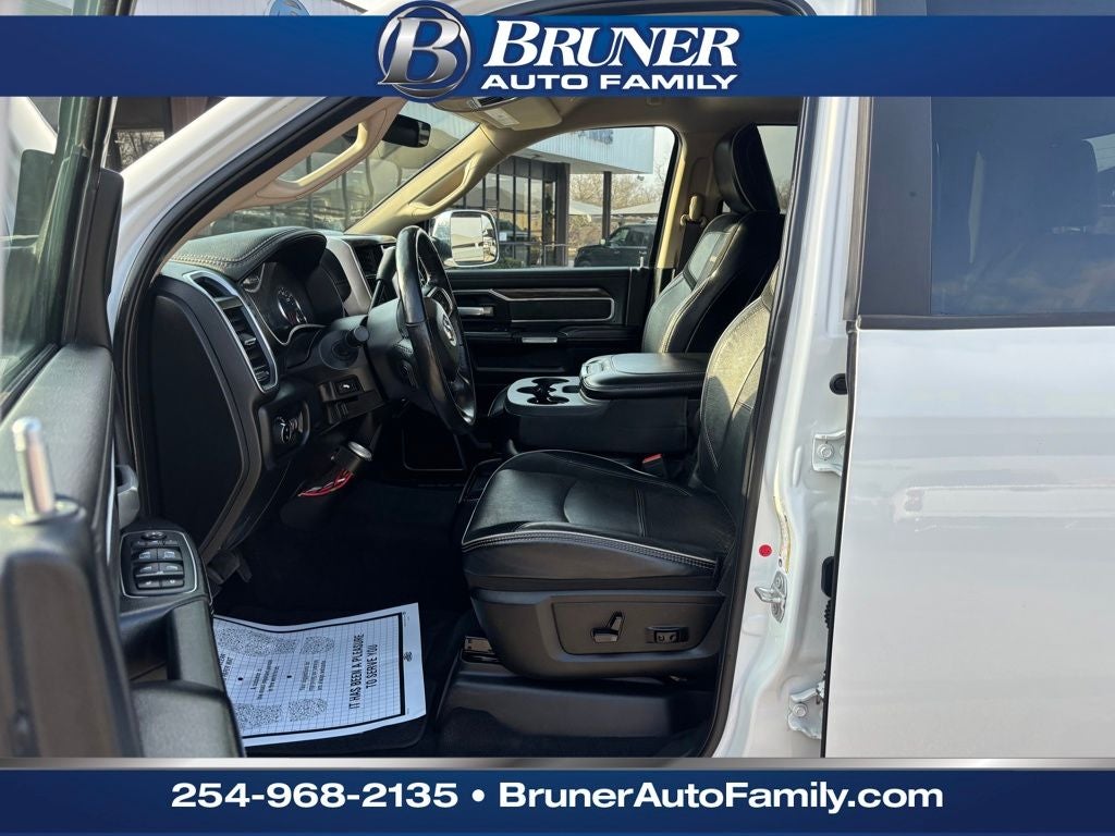 2019 RAM 2500 Laramie Crew Cab 4x4 6'4' Box