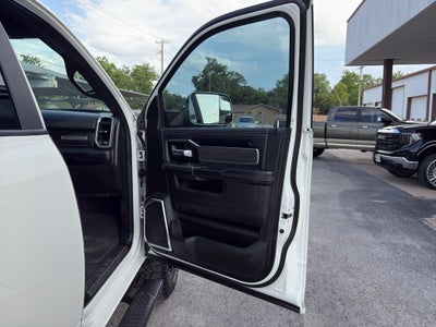 2022 RAM 2500 Laramie Crew Cab 4x4 6'4' Box