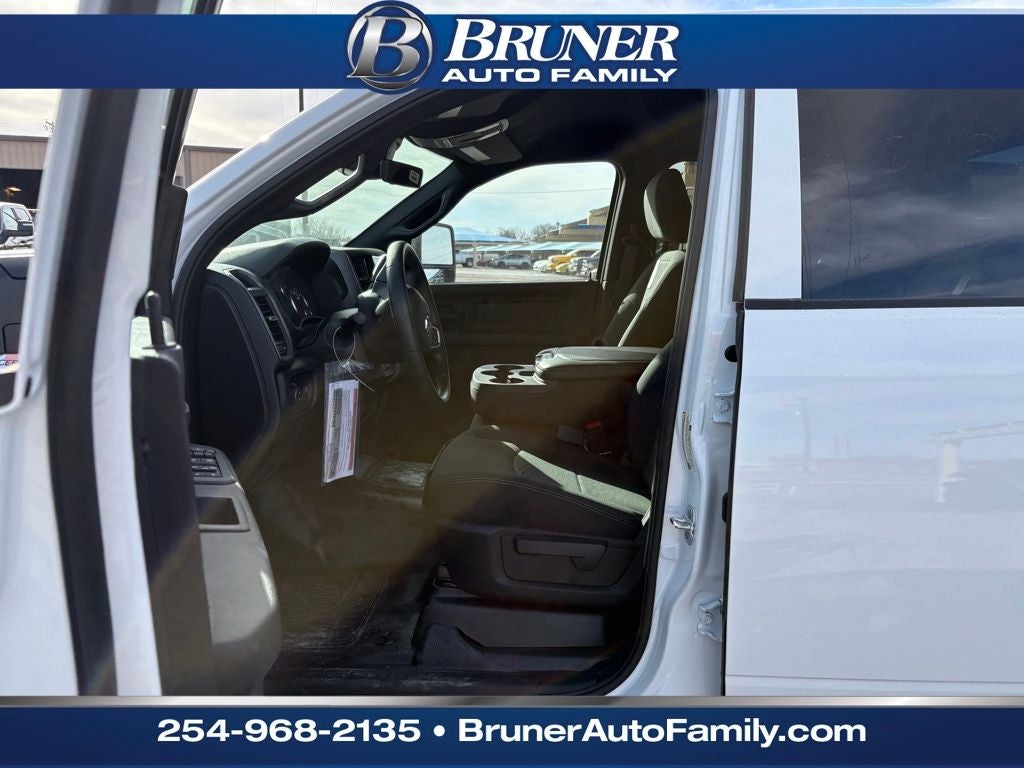 2026 RAM Ram 3500 Chassis Cab RAM 3500 TRADESMAN CREW CAB CHASSIS 4X4 60' CA