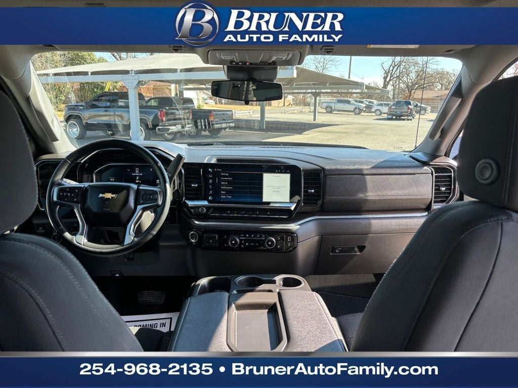 2024 Chevrolet Silverado LT