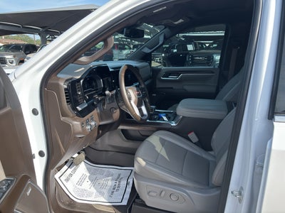 2024 GMC Sierra 1500 4WD Crew Cab Short Box SLT