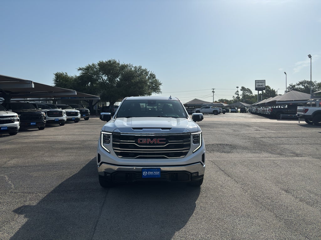 2024 GMC Sierra 1500 4WD Crew Cab Short Box SLT