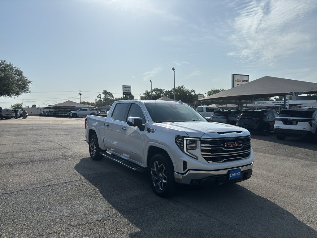 2024 GMC Sierra 1500 4WD Crew Cab Short Box SLT