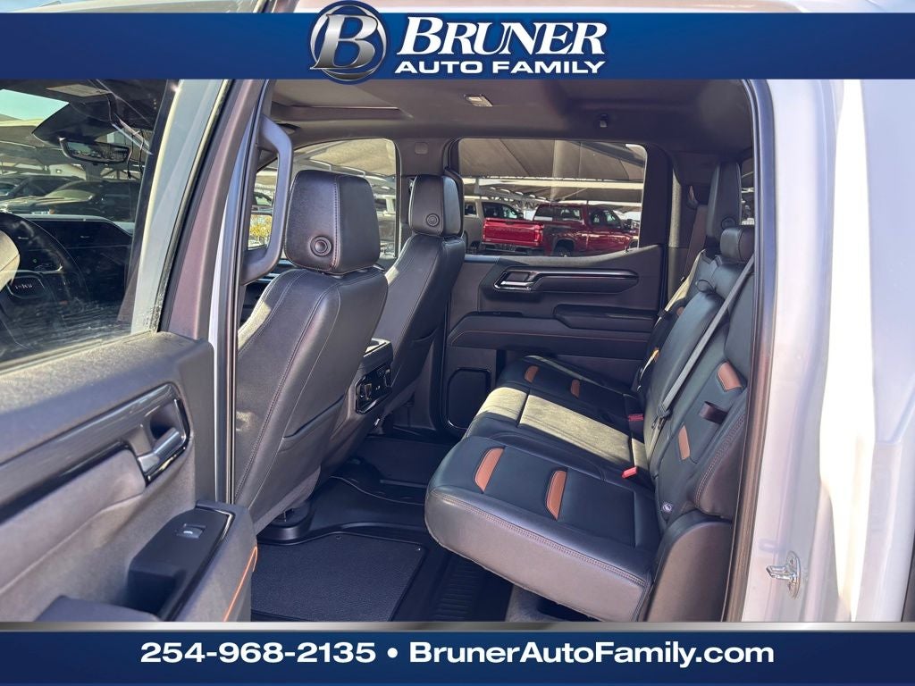 2025 GMC Sierra 1500 4WD Crew Cab Short Box AT4