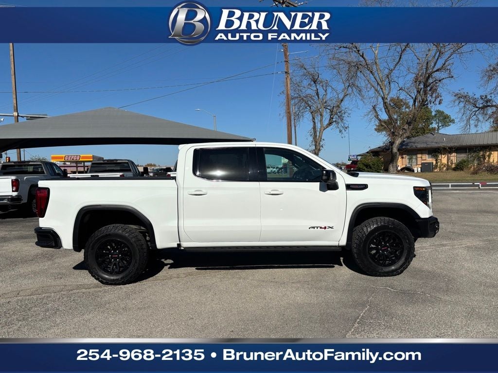 2023 GMC Sierra 1500 4WD Crew Cab Short Box AT4X