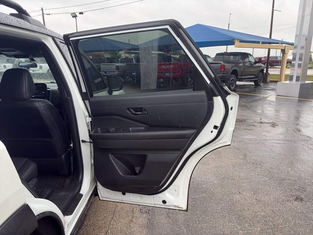 2024 Nissan Pathfinder Rock Creek 4WD