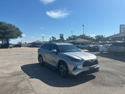 2024 Toyota Highlander Hybrid XLE