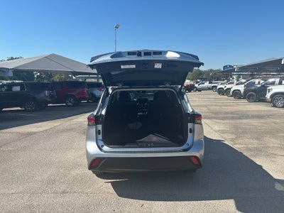2024 Toyota Highlander Hybrid XLE