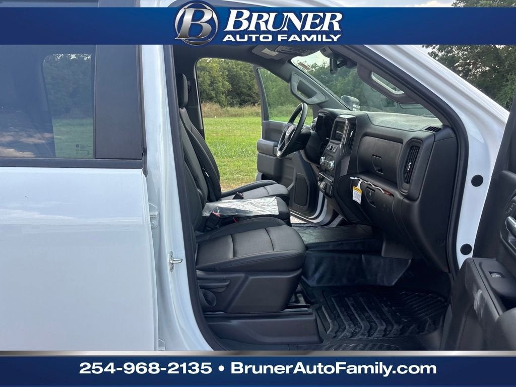 2025 GMC Sierra 3500 HD Chassis Cab Pro