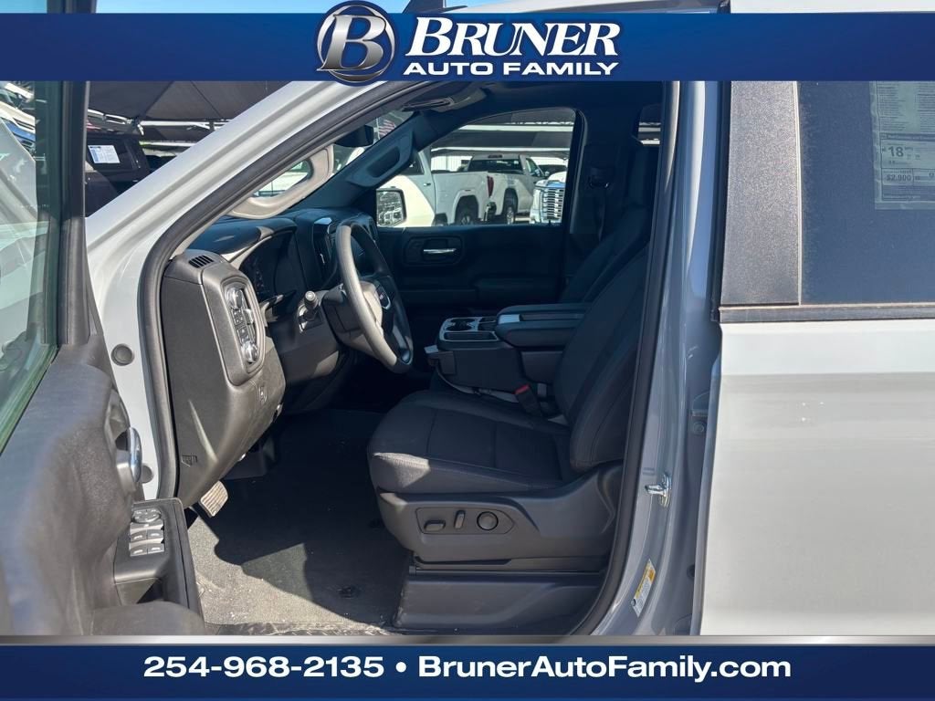 2025 GMC Sierra 1500 Pro