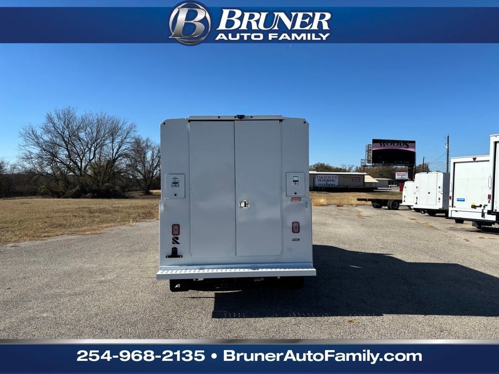 2025 Chevrolet Express Cutaway 3500 1WT