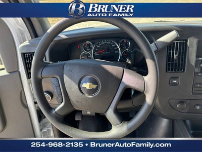 2025 Chevrolet Express Cutaway 3500 1WT