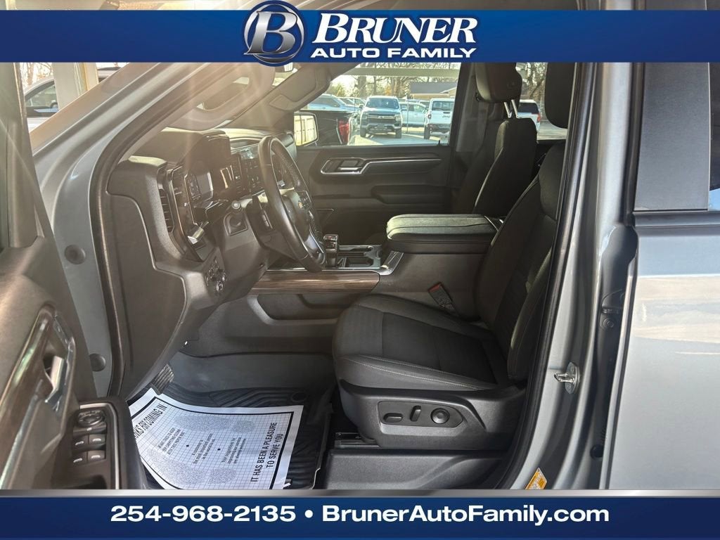 2023 Chevrolet Silverado 1500 LT