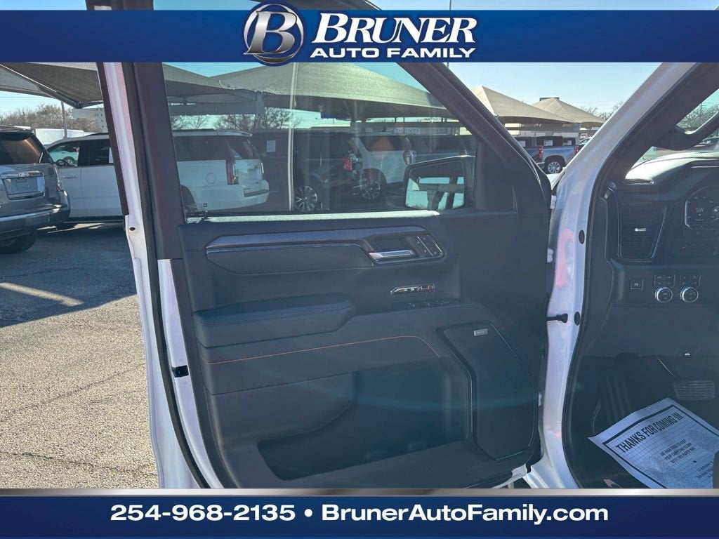 2025 GMC Sierra 1500 AT4