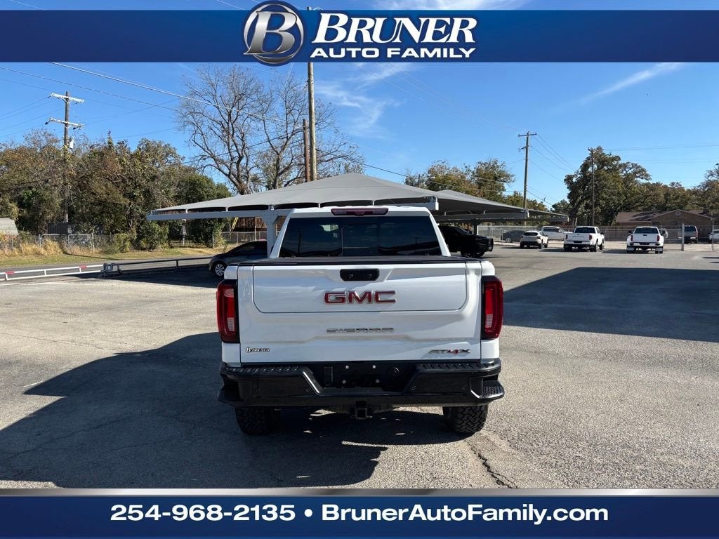 2023 GMC Sierra 1500 AT4X